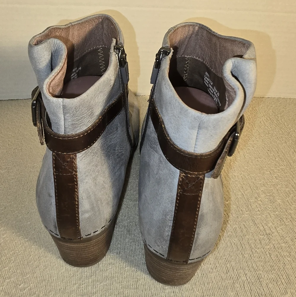 Dansko Hartley Grey Nubuck Boots size 39/9us